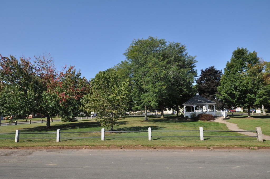 Town Green, Ellington, CT